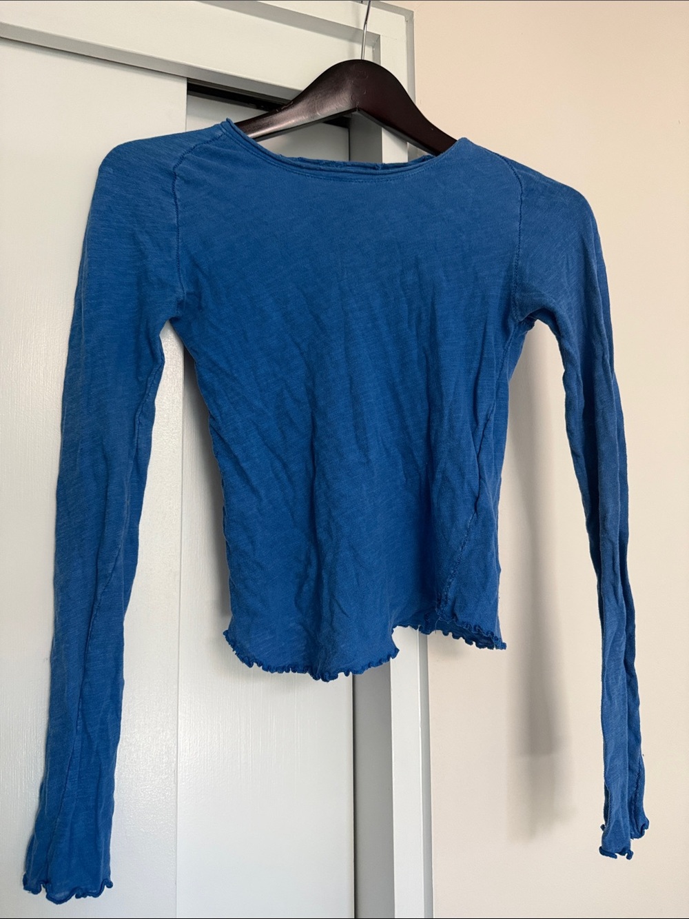 We The Free Blue Ribbed Long Sleeve Lettuce-Edge Tee